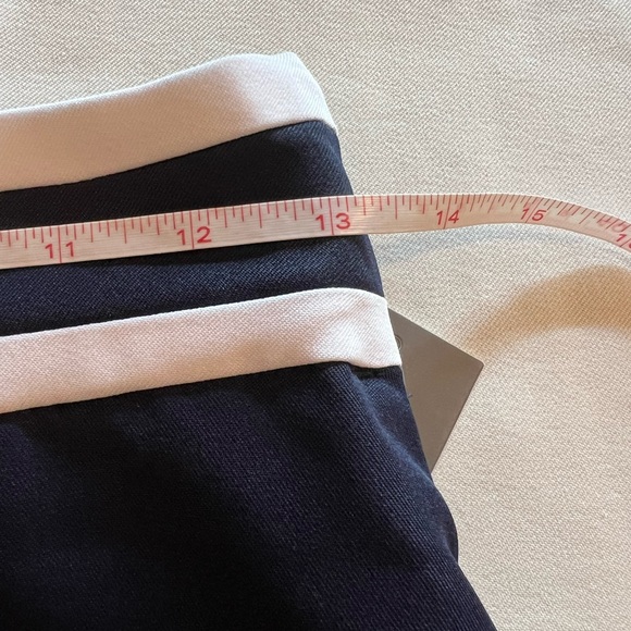 NWT~ Eddie Bauer skort with side zipper. Girls size 14 - Picture 6 of 8